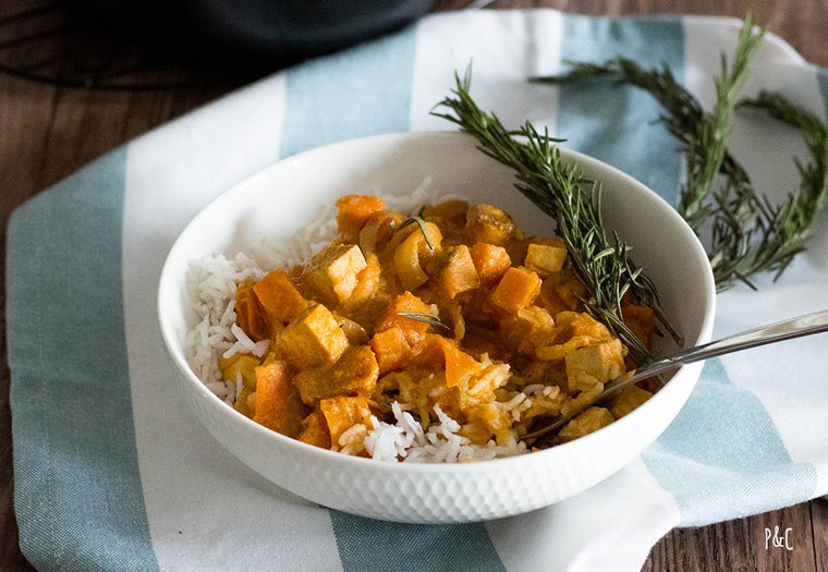Mijoté de carottes, patates douces et tofu