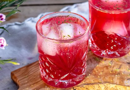 Mocktail au gingembre et hibiscus
