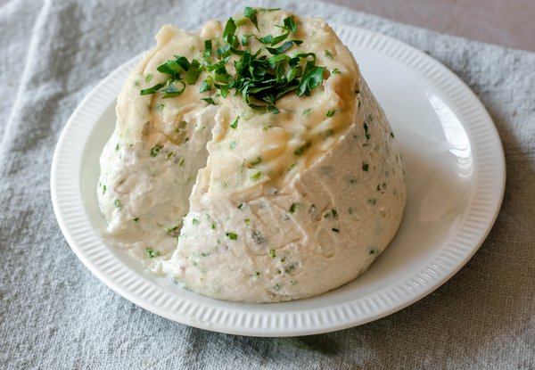 Fromage Boursin végane ail et fines herbes · Patate & Cornichon